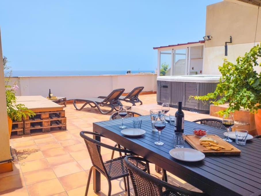 Penthouse With Jacuzzi And Spectacular Sea Views Apartment Nerja Bagian luar foto